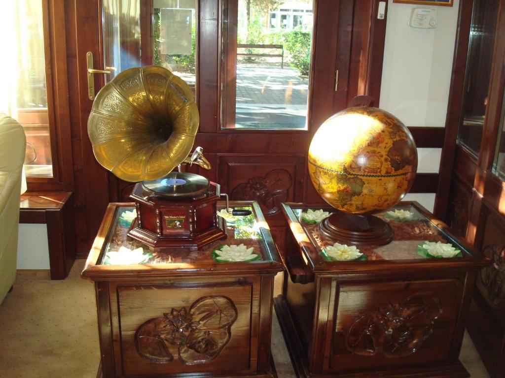 Hotel Ami Băile Felix Esterno foto